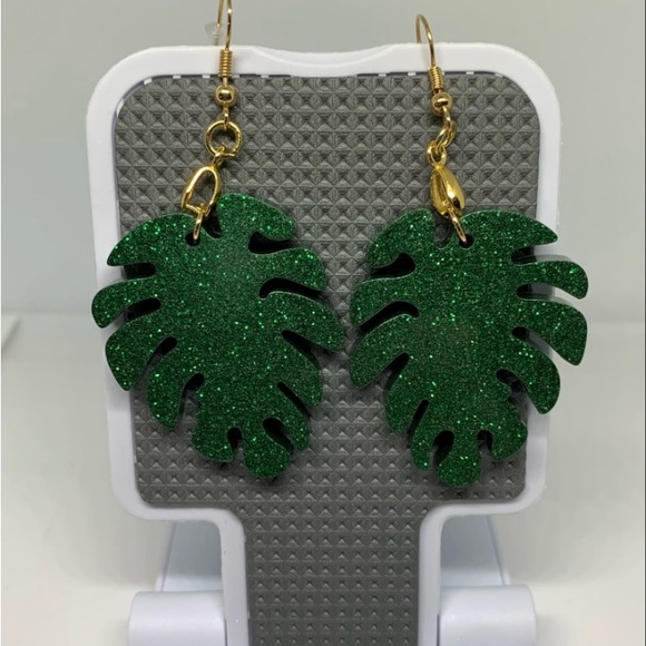 Green -n- glitter leaf earrings - Picture 2 of 5